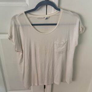 Casual Cream/white T-Shirt with Pocket